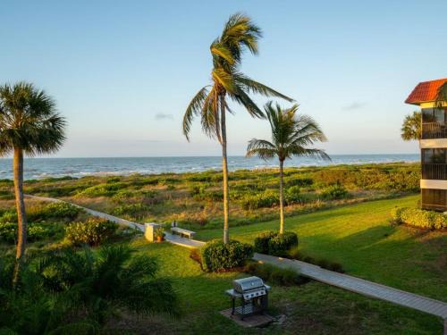 Sanibel Apartamento | 1BR Second Floor Condo On Sanibel Island Steps To The Beach 4B2