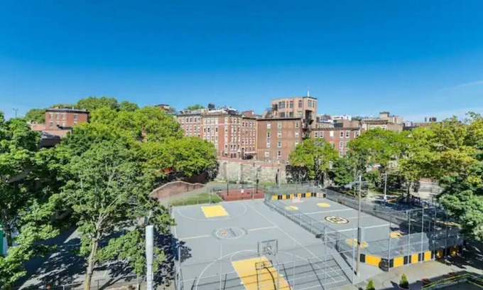 Charlestown Condominio | 1Celtics/Bruins, Little Italy, North End