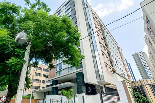 Reboucas Apartamento | 1Q Completo Próx Pequeno Príncipe, Muito Estiloso by UROOMS