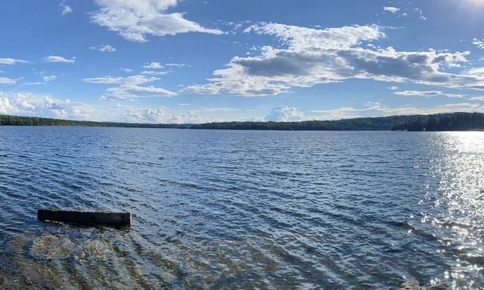 Pittsburg Cabina | 1st Connecticut Lakefront Camp - Tell me S'more Please!