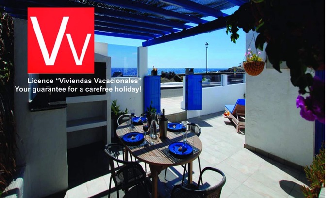 Los Cocoteros Casa | Casa típica de 1ª línea con licencia turística oficial Viviendas Vacacionales