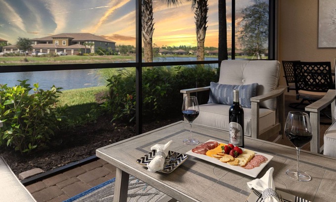 Naples Condominio | Super Summer Special WOW Decor, Water View, Resort Pool, Tennis, Pickleball