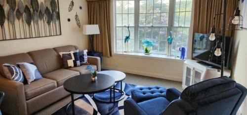 Hancock Apartamento | 1st Floor Mountain View Suite Ski On Off At Jiminy- Fully Redone Decor