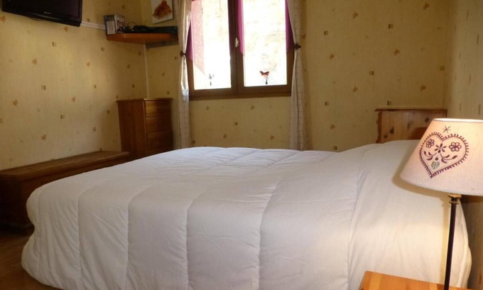 Brides-les-Bains Apartamento | 1.o piso, vista bosque, balcón, parking, tv, local para esquís, 68m², Brides Les Bains