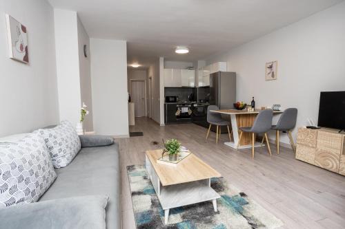 Oborishte Apartamento | 2-стаен апартамент с гледка към парк Заимов