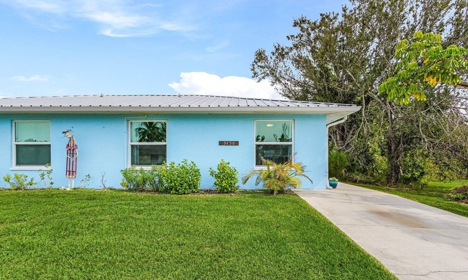 Pine Island Center Casa | 2/1 in Bokeelia with Fenced in Yard, Minutes from Matlacha!