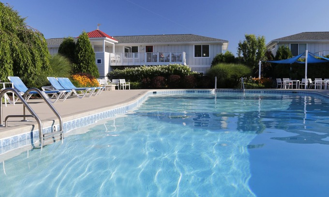 Douglas Condominio | Condominio 2/2 - Cerca del centro de Douglas, Saugatuck y Oval Beach