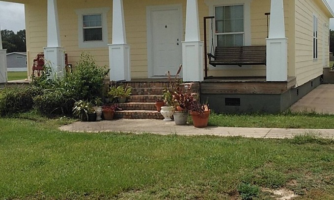 New Iberia Casa | 2/2 home minutes from I-10
