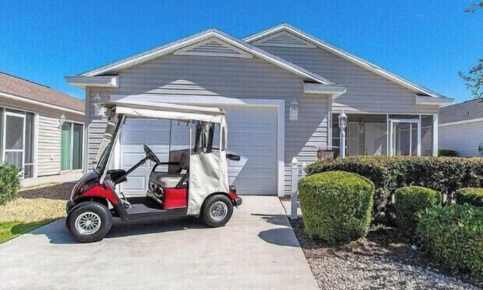 Buttonwood Casa | Se admiten mascotas 2/2 con carrito de golf GRATIS cerca de Sumter Landing. 15% de descuento en mayo