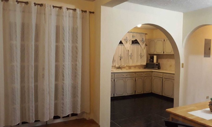 Brewers Bay Apartamento | #2/3 One Bedroom in Shared 3-Bedrooms Apartment, splendid sea view
