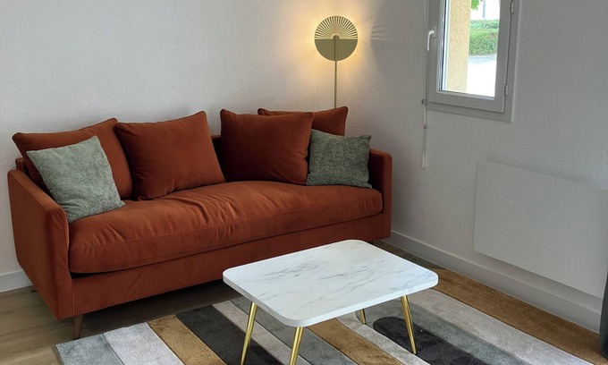 Pin - Vert Galant Apartamento | 2/4 pers apartment 10 minutes walk from the 24H du Mans circuit with private parking lot