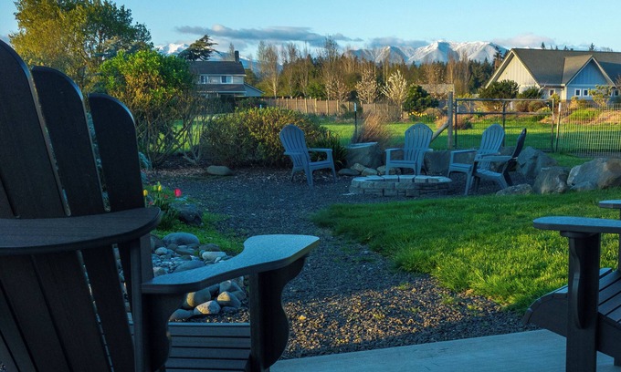 Sequim Casa | 2.5 Acre Retreat with Breathtaking Mountain Views. Walk to Beach!