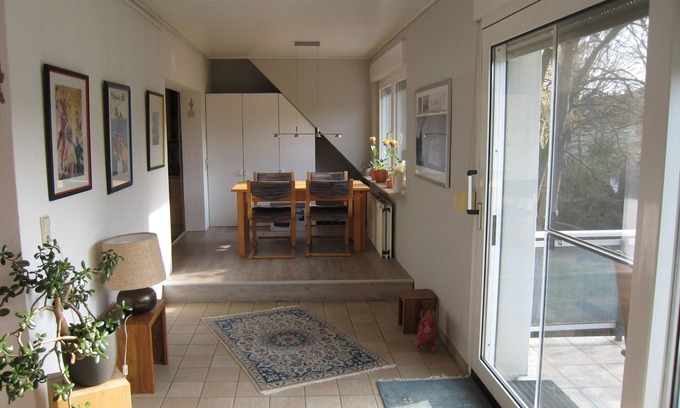 Innenstadt-Ost Apartamento | 2.5 km to the city center. Vacation apartment in a quiet location.
