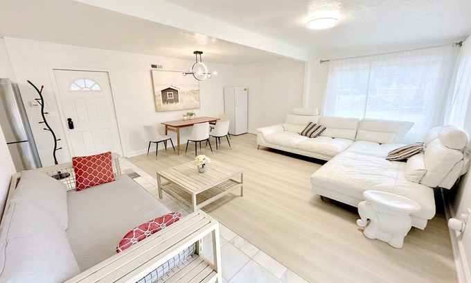 Hillsboro Casa | 2 Acre Private Land-Fully Remodeled - All New Peaceful 2BR Single Level Townhome