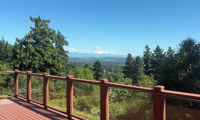 Edgewood Casa | 2 acres lot with Mt Rainier view