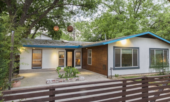 Dawson Casa | ¡Vive en el verdadero Austin! Tranquilo, pero cerca de todo.