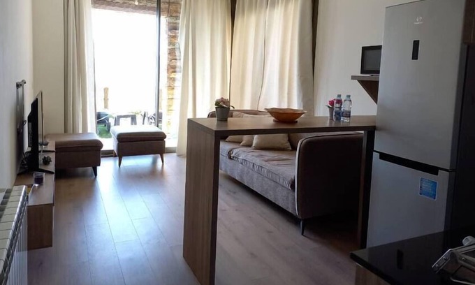 Kfardebian Apartamento | 2 BD Chalet in Redrock with patio and garden
