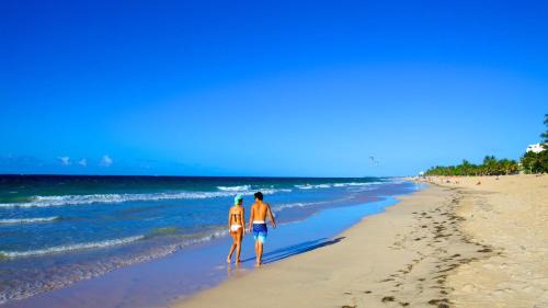 Parque Apartamento | 2 bdr beach apartment, generator parking included