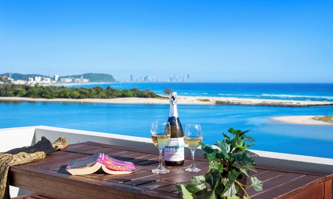 Currumbin Apartamento | 2 Bdrm 2 Bath Apartments with Spectacular Views