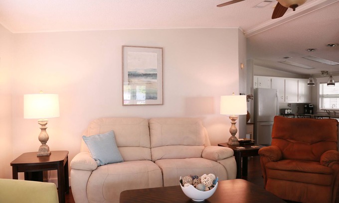 Fussels Corner Casa | 2 bdrm/2 bath in Schalamar Creek's Championship Golf Course Gated Community