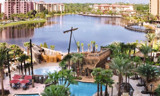 Lake Buena Vista Complejo | 2 bdrm Presidential condo