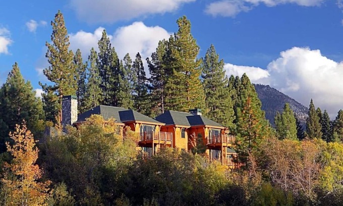Incline Village Complejo | 2-Bdrm Resort in beautiful Incline Village w/ fitness room, Sleeps 8. Free WiFi