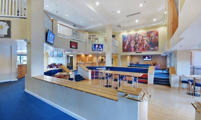 Palo Verde Condominio | Varsity Clubs of America / Tucson Resort ~ 2 BD / 2 KING BEDS / JETTED TUB / 2 BATHS