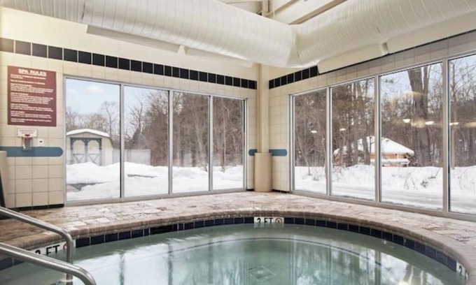 East Stroudsburg Apartamento | 2 bdrm villa Poconos Mtns.