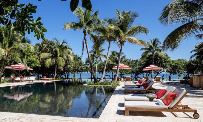 Plantation Casa | 2 Beachfront Units, Outdoor Pool, Outdoor Deck, On-Site Dining