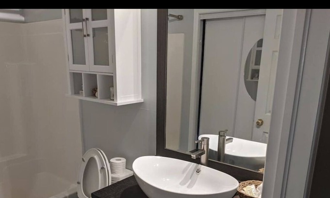 Deschenes Apartamento | 2 beautiful bedrooms apartment in Gatineau 10-15min to ottawa