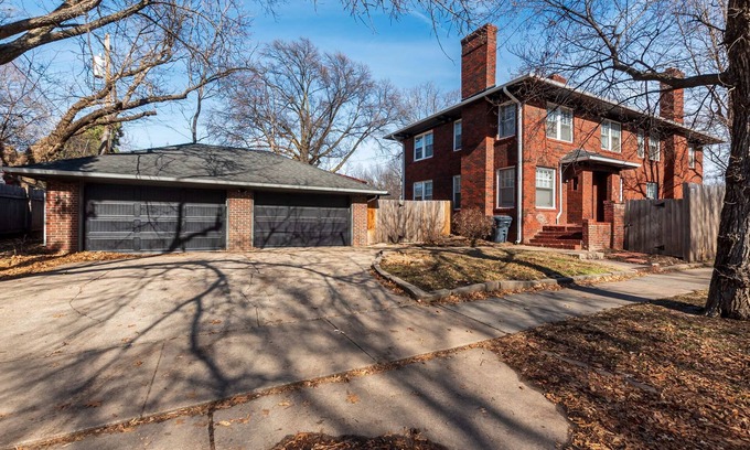 College Hill Casa | 2 Bed 1 Bath Property in College Hill with Garage!