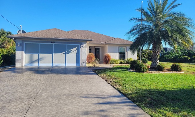 Rotonda Lakes Casa | 2 Bed 2 Bath Heated Pool Vacation House, Very Private
