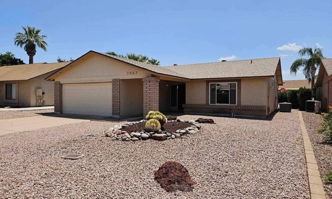 Fountain of the Sun Casa | 2 bed 2 bath home in a gated/guarded 55+ community with golf and free amenities.