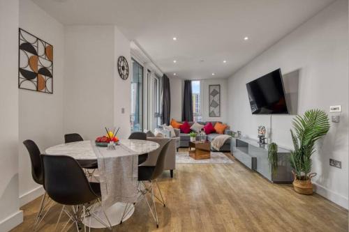 Vauxhall Apartamento | 2 Bed & 2 Bath Next to Nine Elms Station - Zone 1