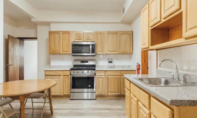 North Ironbound Apartamento | 2 bed across shopping plaza