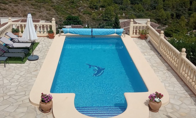 Alcalali Condominio | Apartamento con aire acondicionado y piscina climatizada, en terrenos de villa privada, nueva lista, 2019