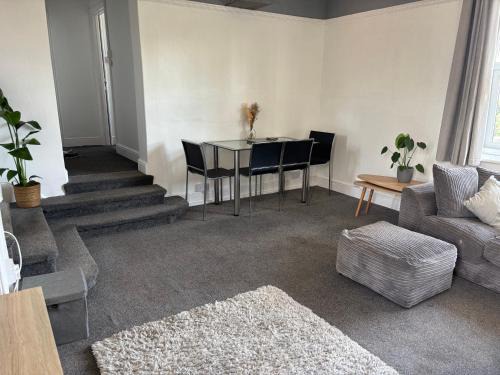 Yeovil Apartamento | 2 Bed Apartment Near Yeovil Hospital & Leonardo