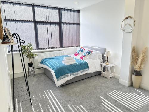 Dudley Apartamento | 2 Bed Apartment - Sleeps 4 - Wifi - Parking