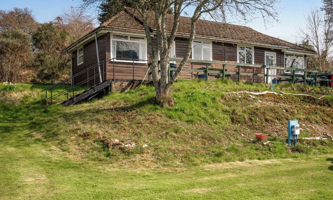 Contin Chalet De Esquí | Cozy Chalet in Strathpeffer Highlands, river views