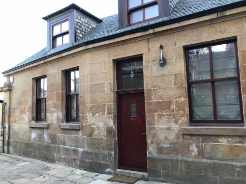 Bellahouston Casa | 2-Bed Cottage Sleeps 4 10 mins to Glasgow Centre
