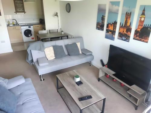 Crawley Apartamento | 2 Bed Crawley Apt - Near Gatwick