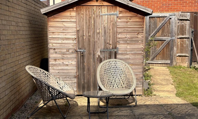 Slough Casa | 2 Bed End Terrace M4 M25 Heathrow Windsor & London