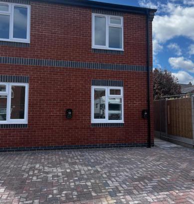 Long Eaton Apartamento | 2 Bed Flat - Sleeps 8 - Pets - Garden - Parking