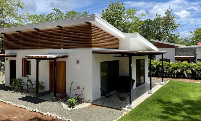 Villarreal Casa | 2 BED HOME 5 MIN TO TAMARINDO GATED COMMUNITY POOL