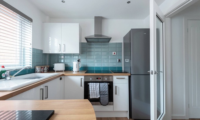 Hull Casa | 2 Bed Home near Hull Marina for contractors and families.