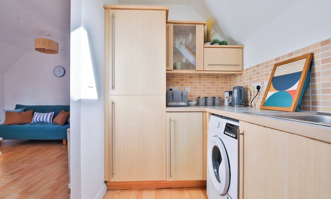 Barry Casa | 2 Bed House Near Beach with Free Parking