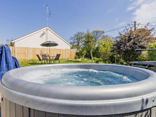 Pennant Casa | 2 Bed in Aberaeron 96072