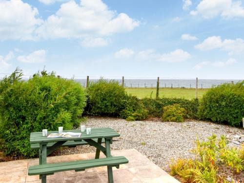 Dinas Casa | 2 Bed in Aberdesach 92082