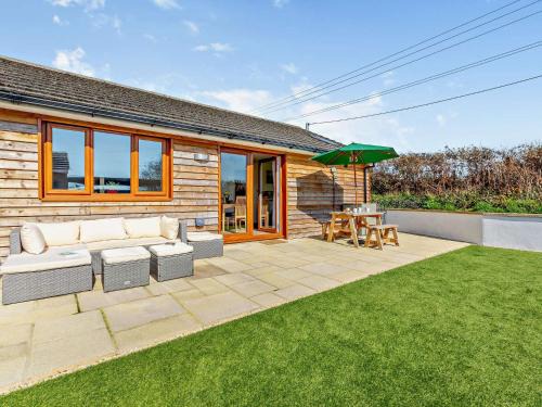 Axminster Casa | 2 Bed in Axminster 89471