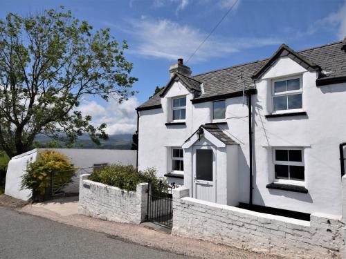 Llanrwst Casa | 2 Bed in Betws-y-Coed 78601